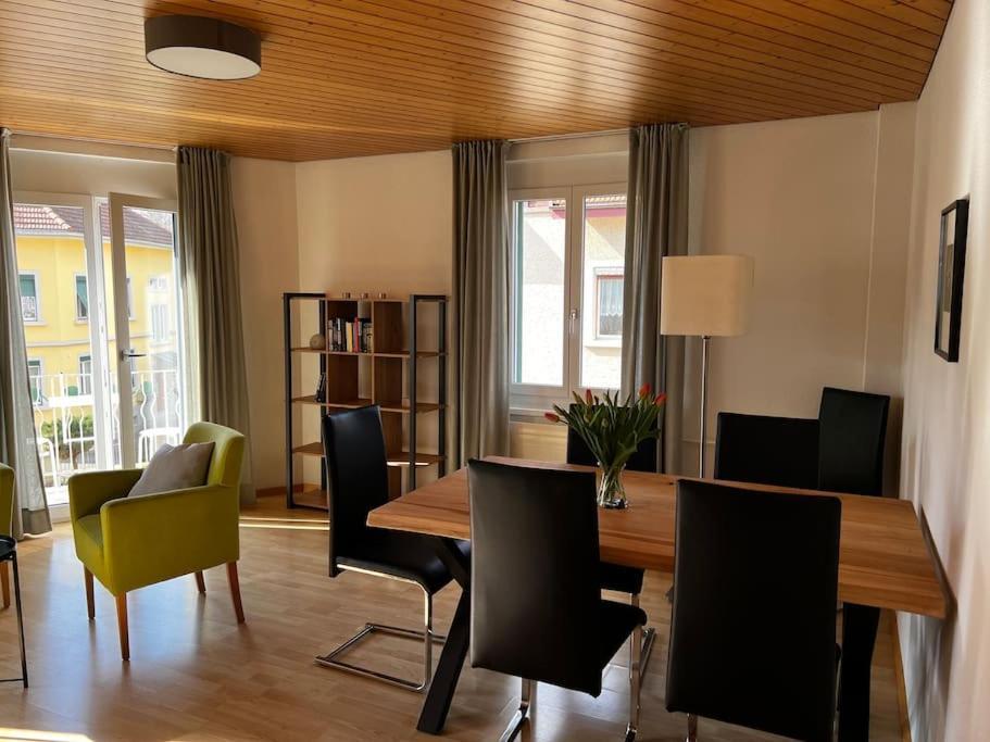 Charmante Und Zentrale Wohnung Am Weiherpark อาร์บอน ภายนอก รูปภาพ