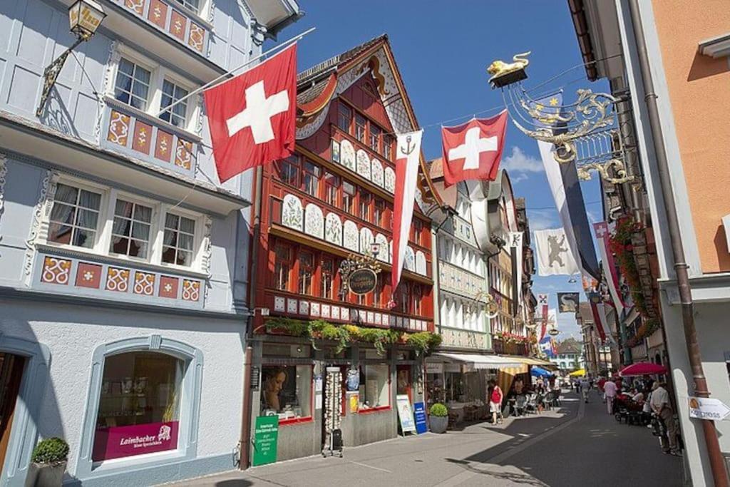 Charmante Und Zentrale Wohnung Am Weiherpark อาร์บอน ภายนอก รูปภาพ